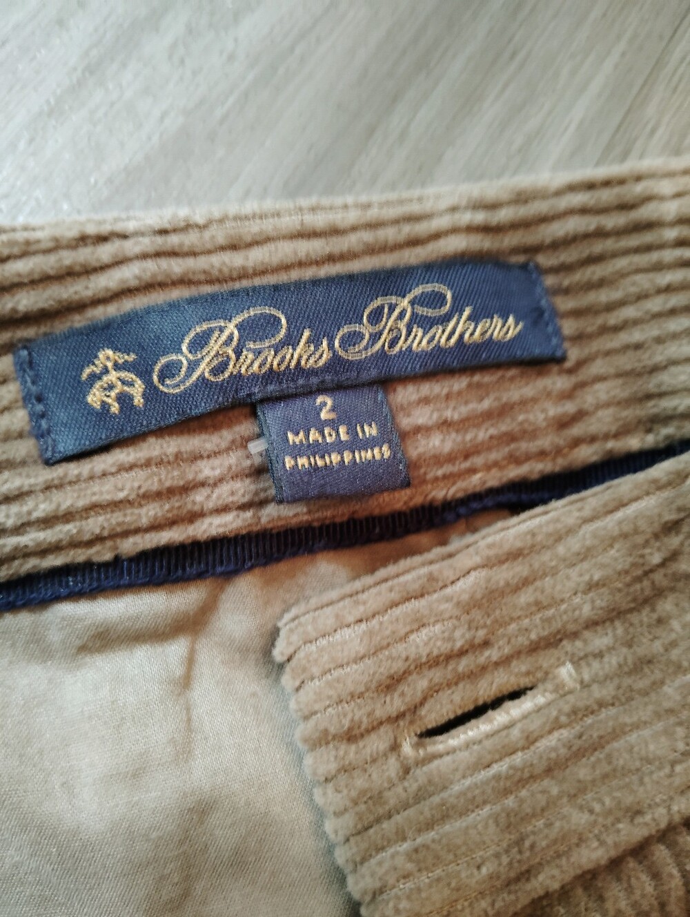 Brooks Brothers Crop Corduroy Size 2 EUC - Picture 4 of 5
